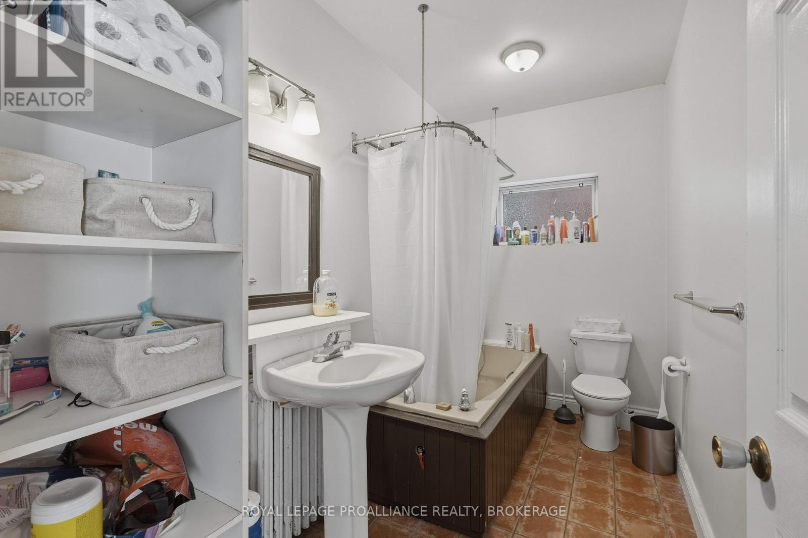 279 FRONTENAC STREET - 13