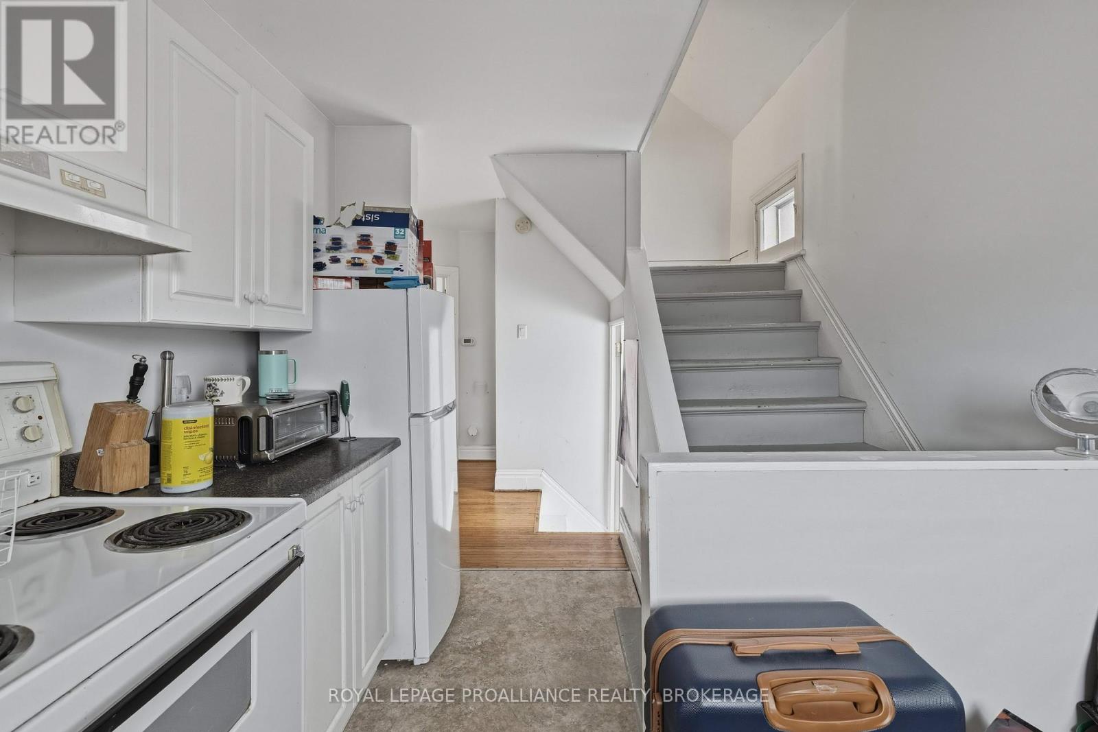 279 FRONTENAC STREET - 22