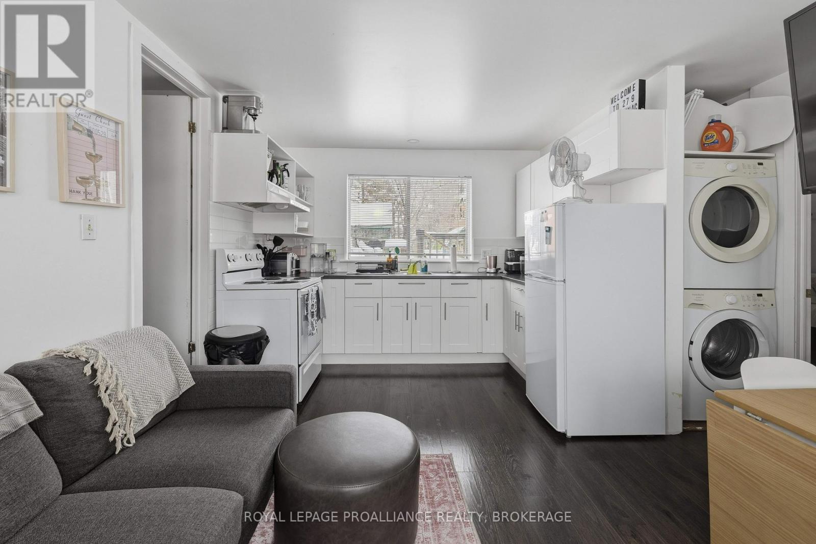 279 FRONTENAC STREET - 31