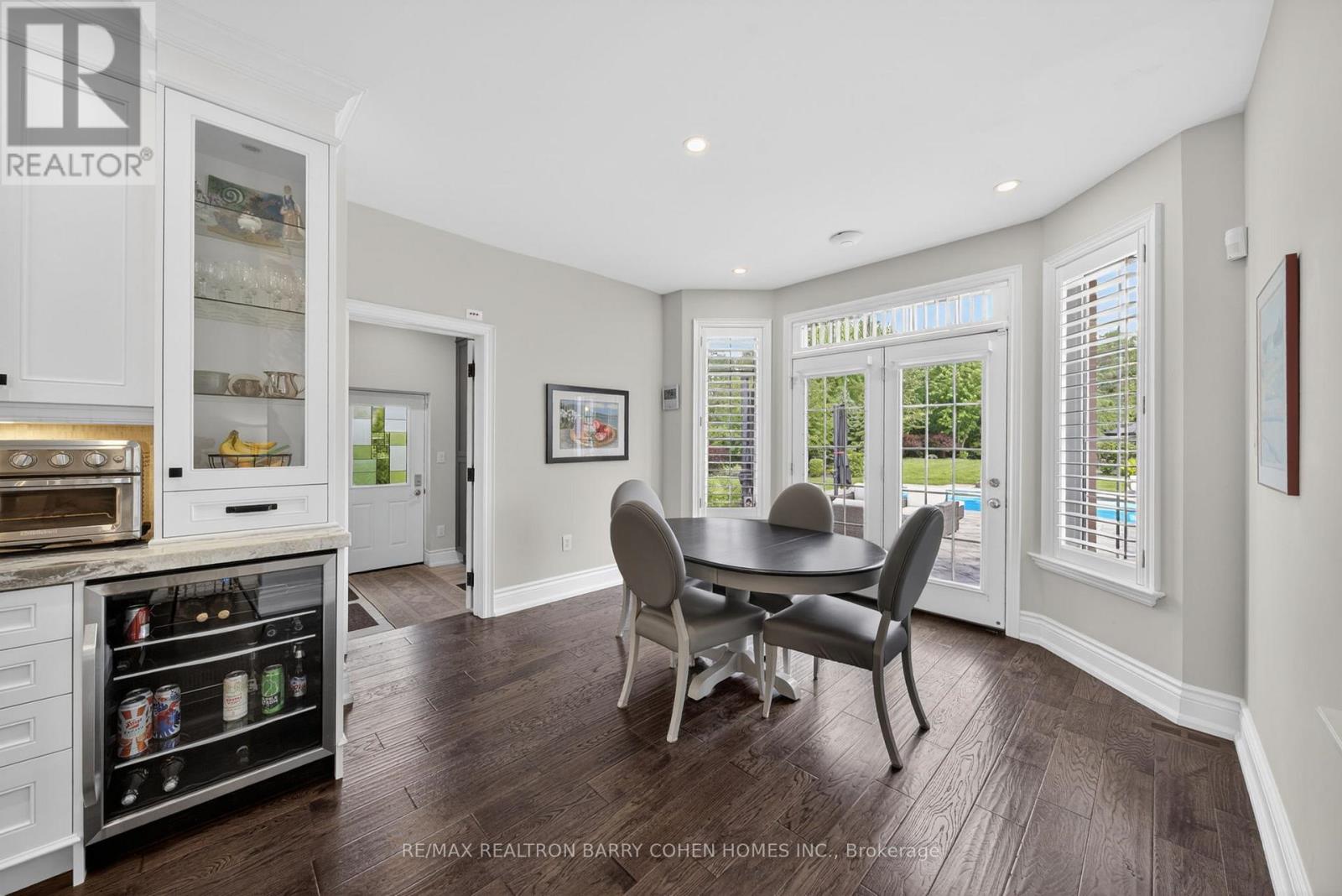 9 WOLFORD COURT - 10