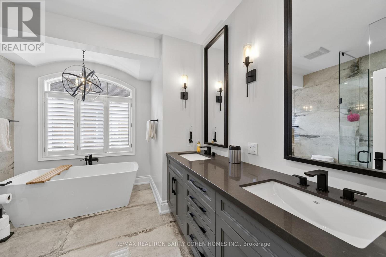 9 WOLFORD COURT - 20