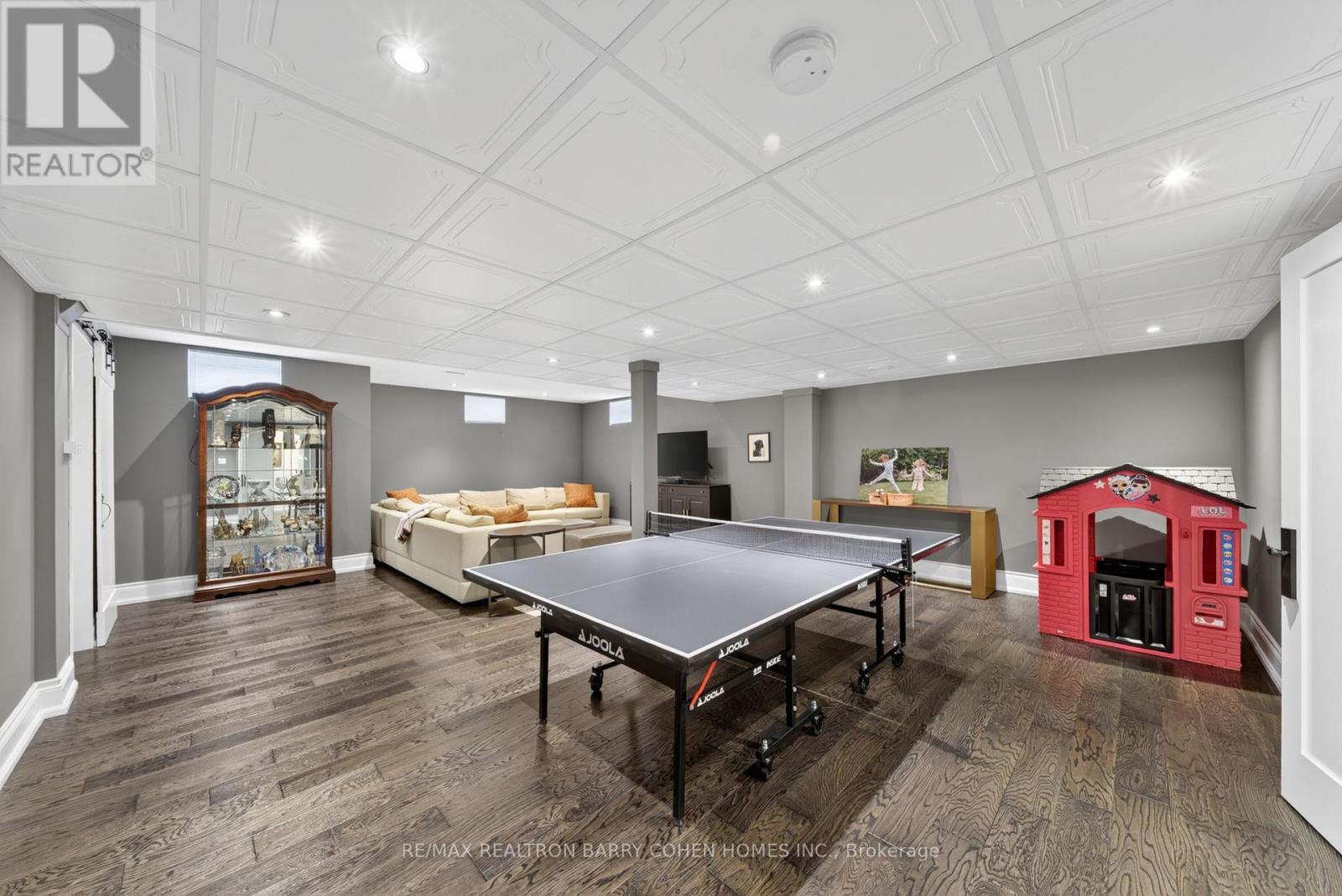 9 WOLFORD COURT - 25
