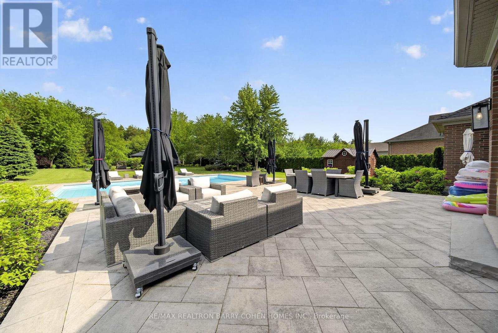 9 WOLFORD COURT - 31