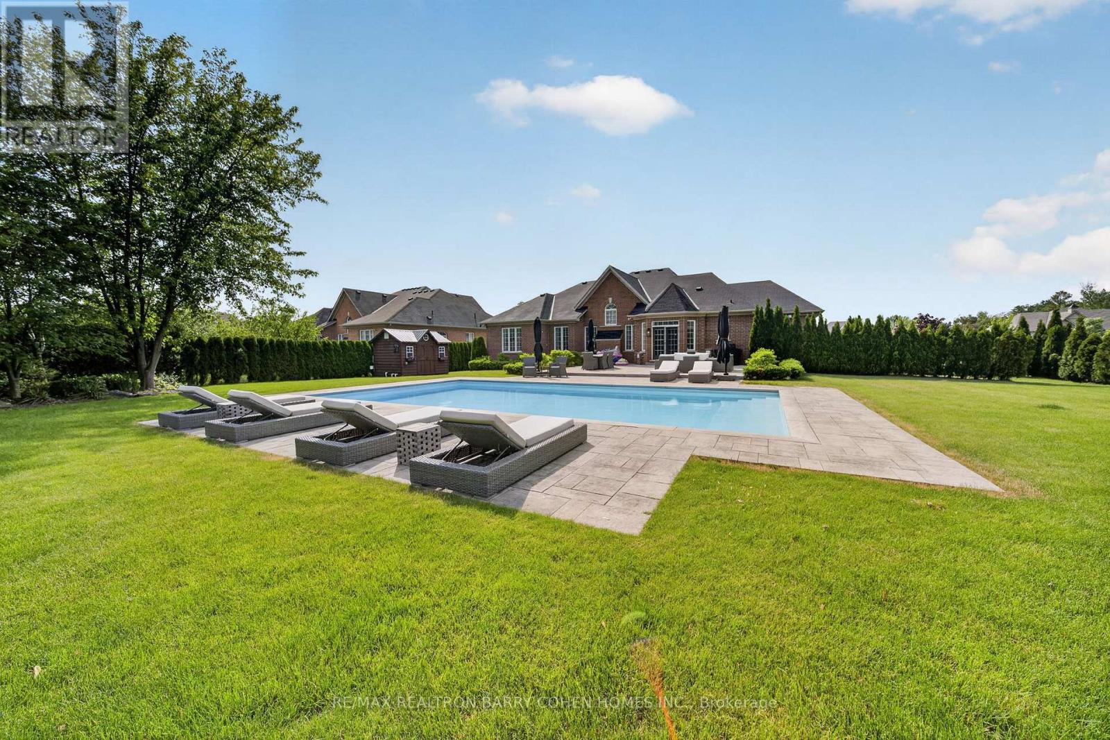 9 WOLFORD COURT - 33