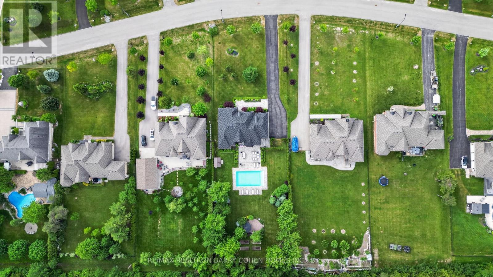 9 WOLFORD COURT - 37