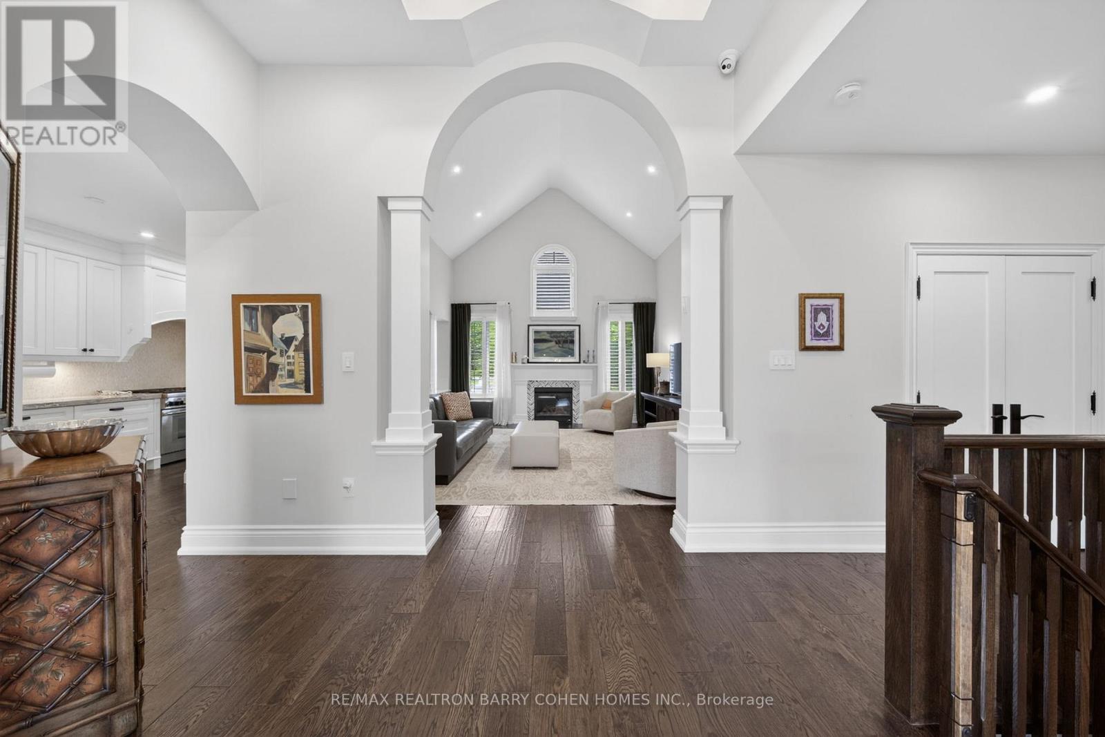 9 WOLFORD COURT - 6