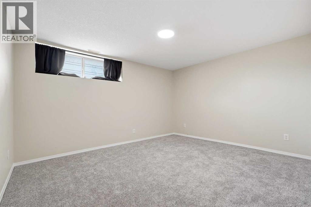 2 Hinshaw Drive, Sylvan Lake