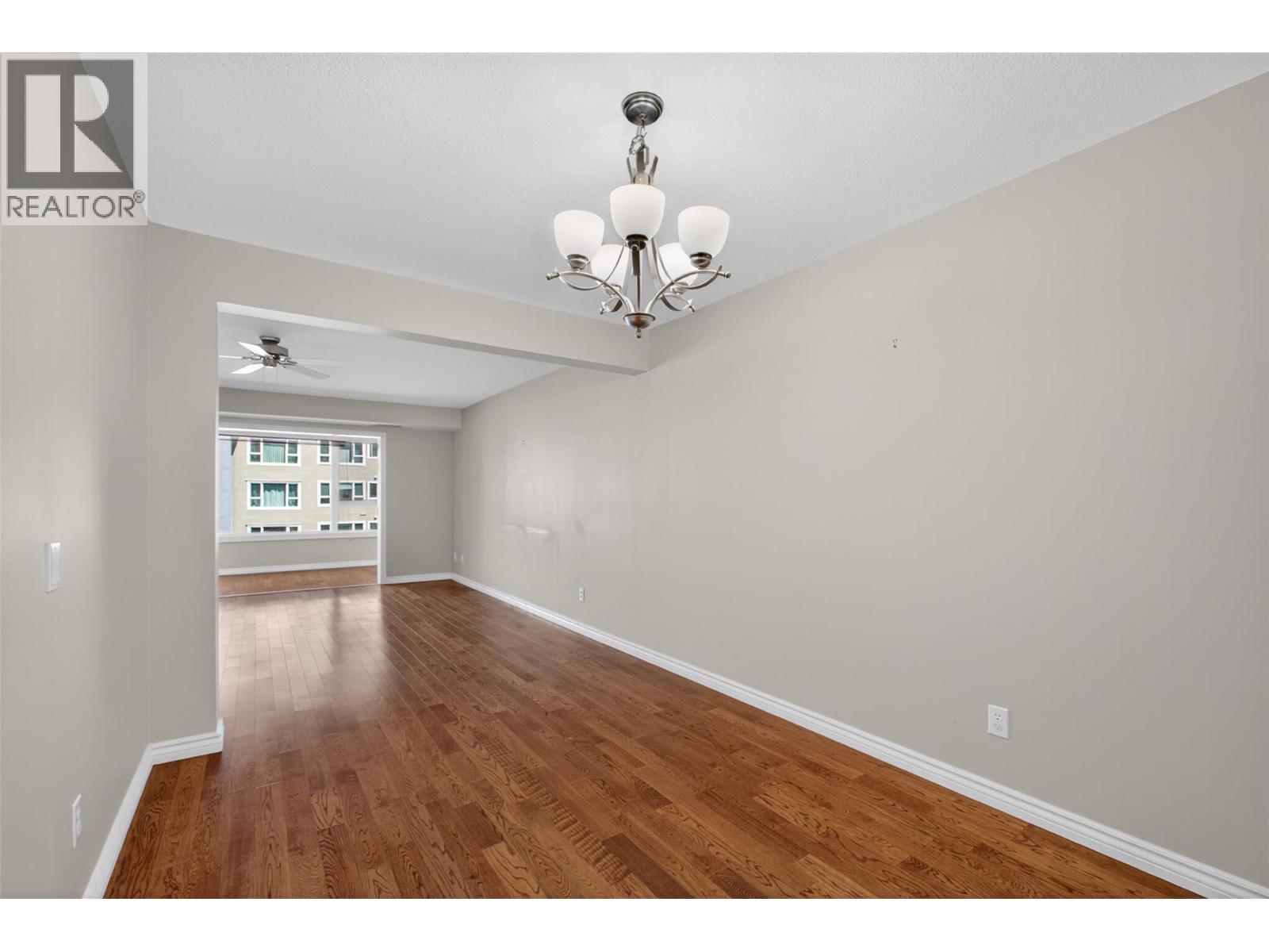 206 1045 Sutherland Avenue, Kelowna
