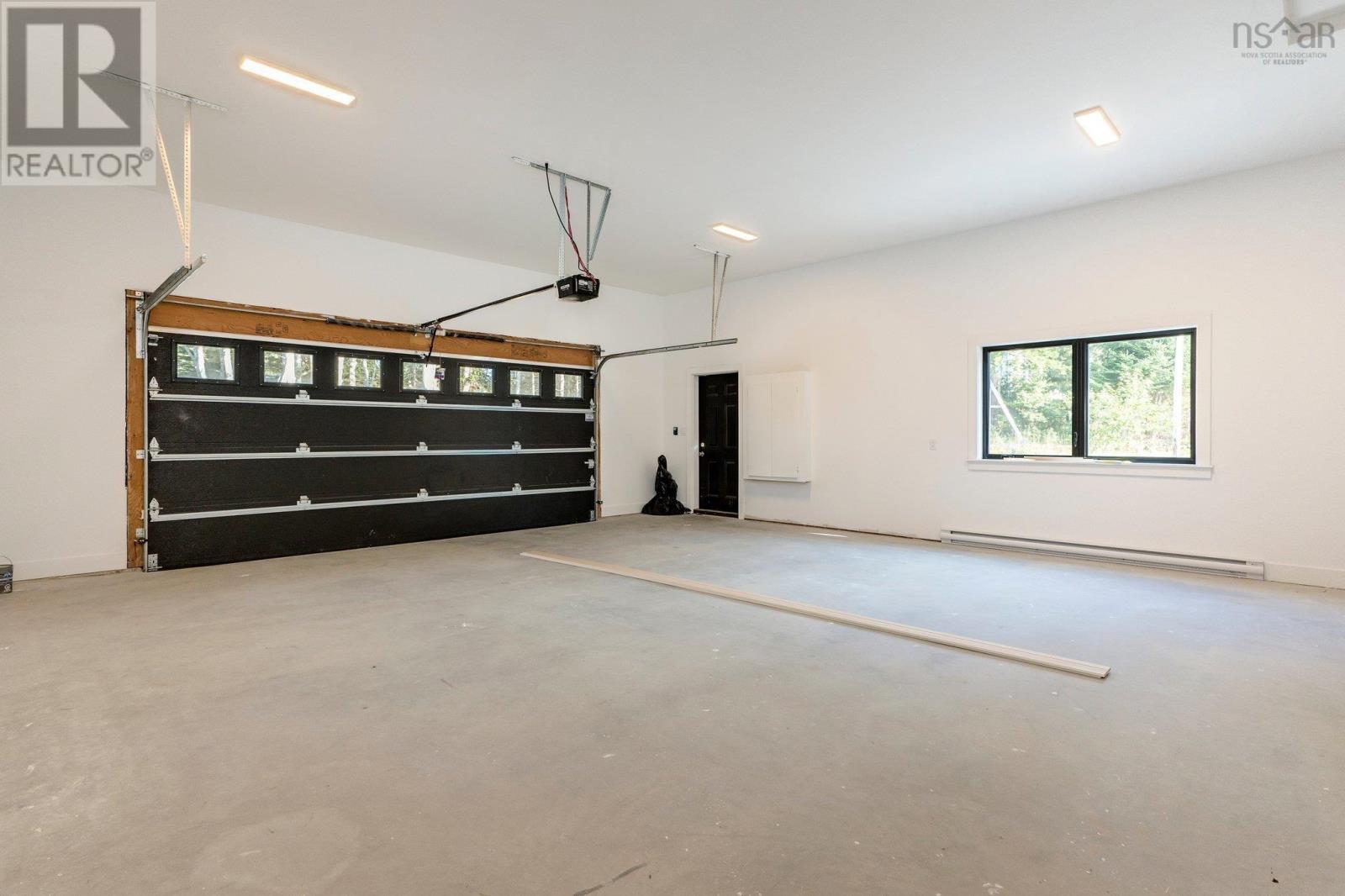 7410 St Margarets Bay Road - 35