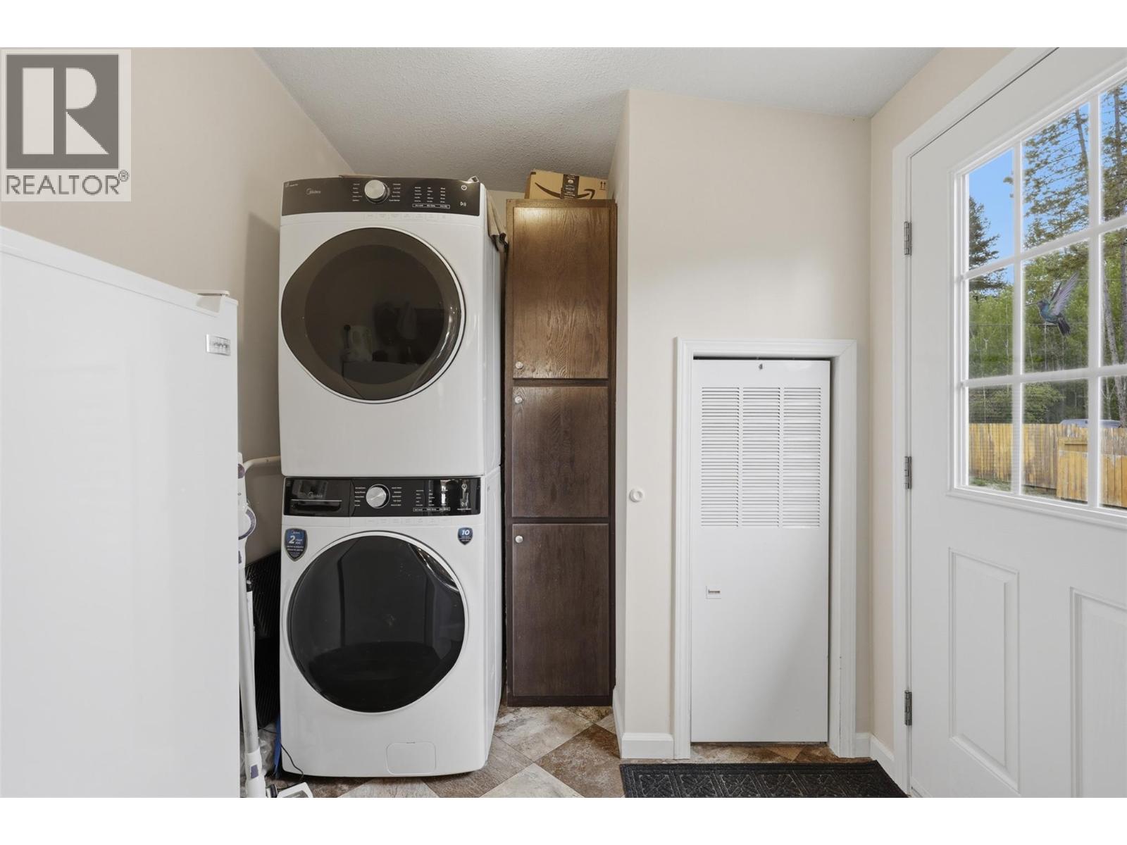 3025 POWELL Road - 30