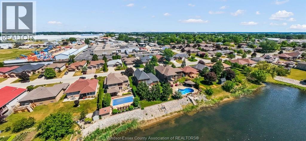 24 SANDY LAKE - 40