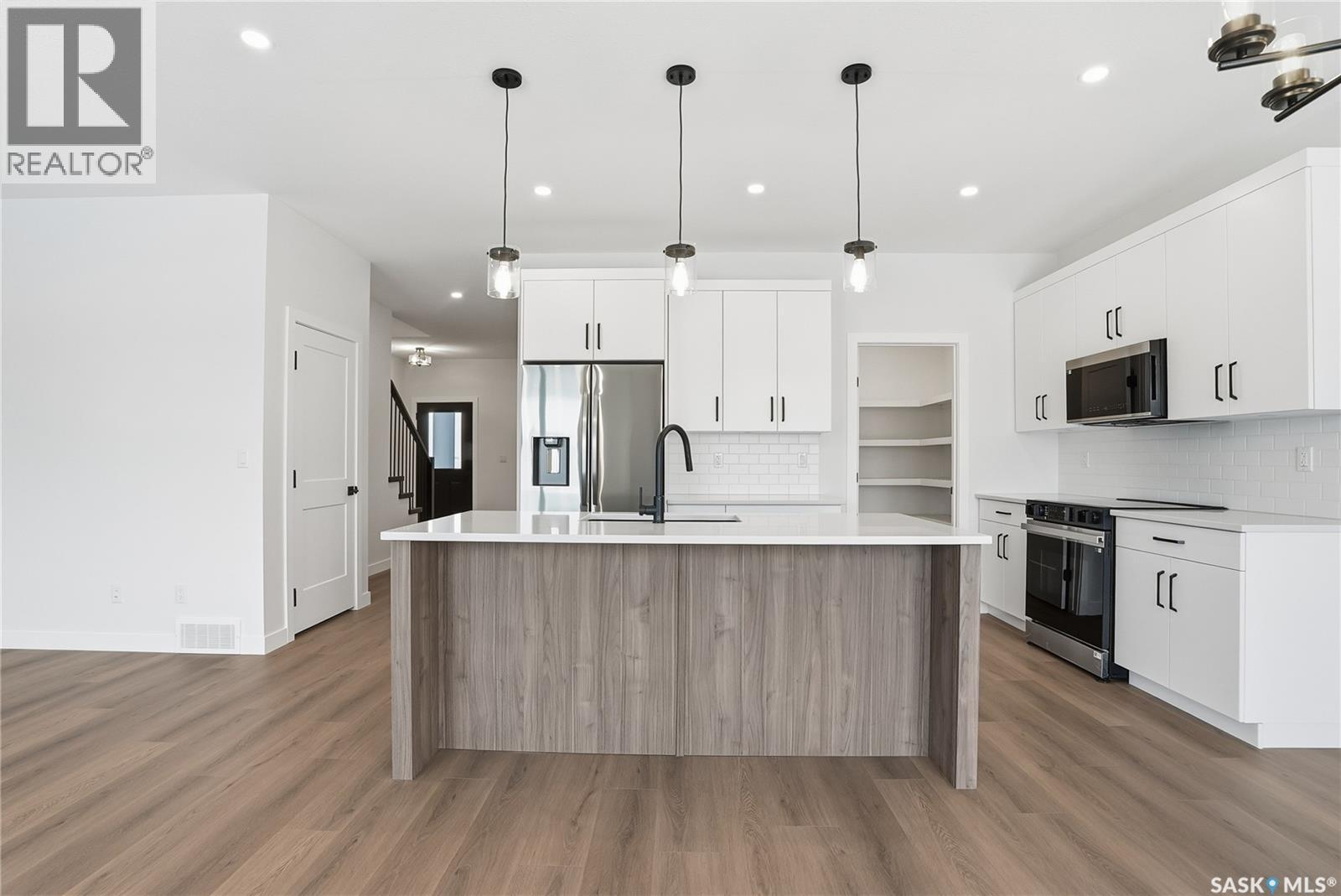 190 Doran WAY - 8