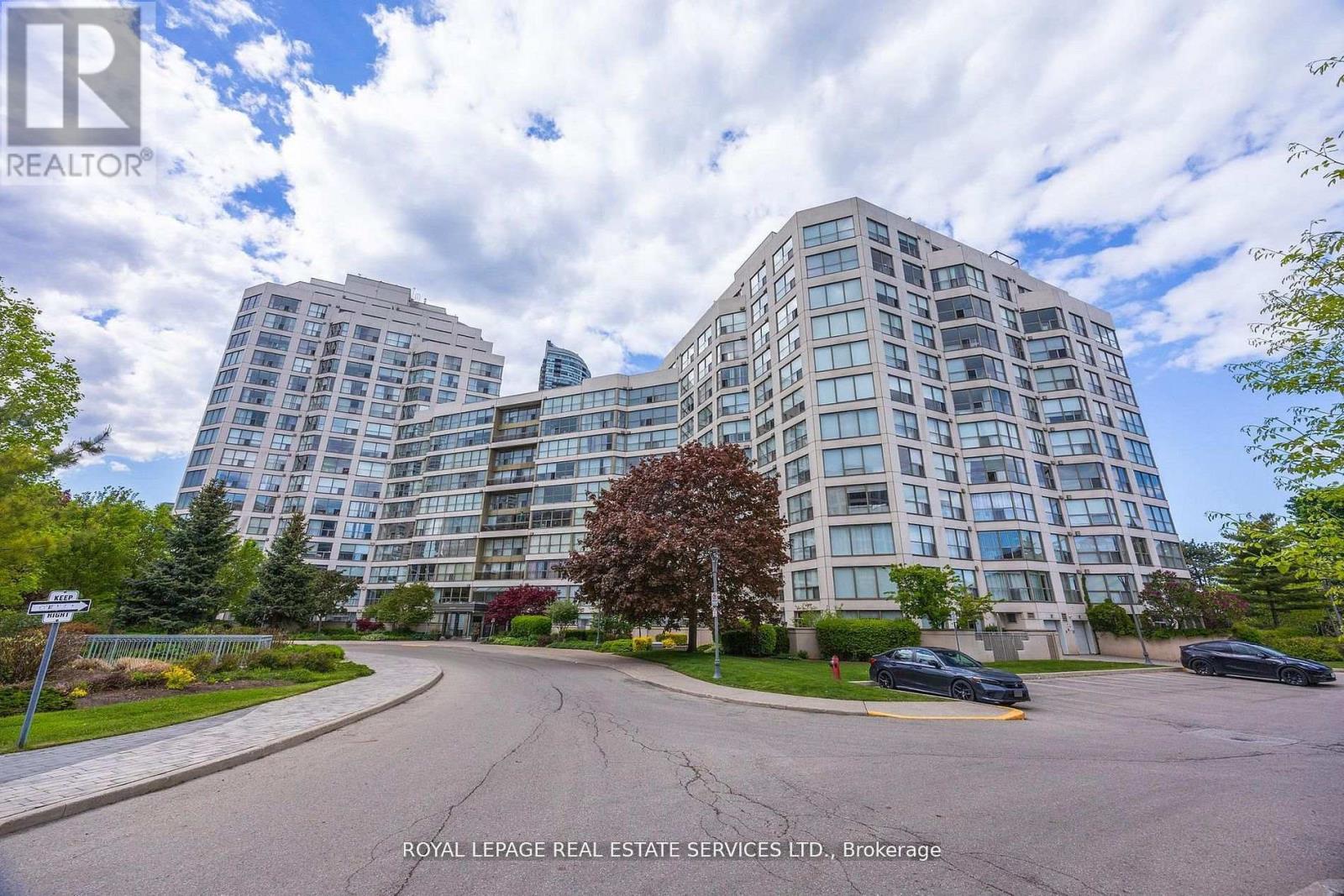 #1010 2261 LAKE SHORE BOULEVARD W - 14