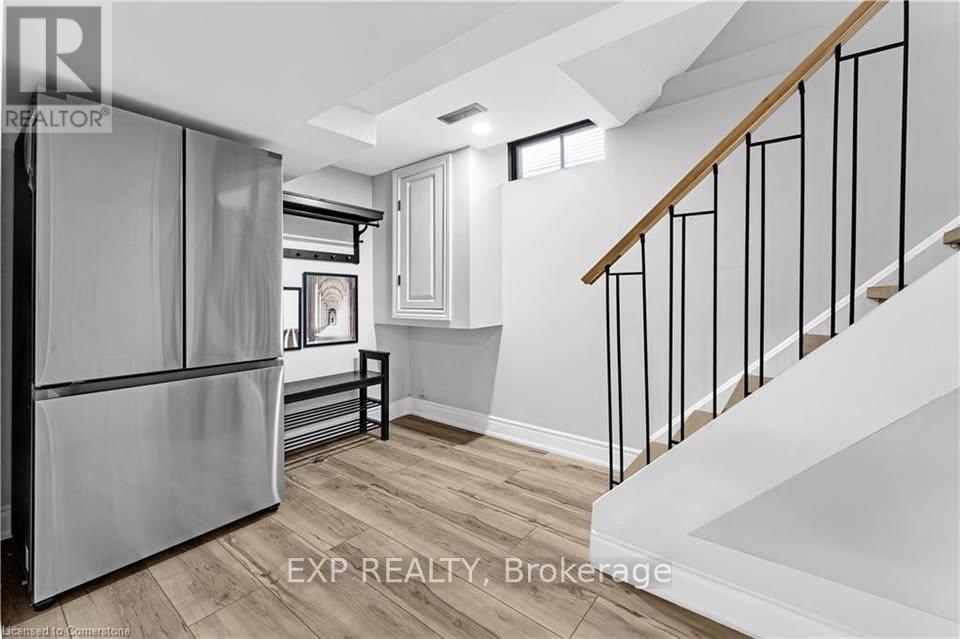 2258 MANCHESTER DRIVE - 20