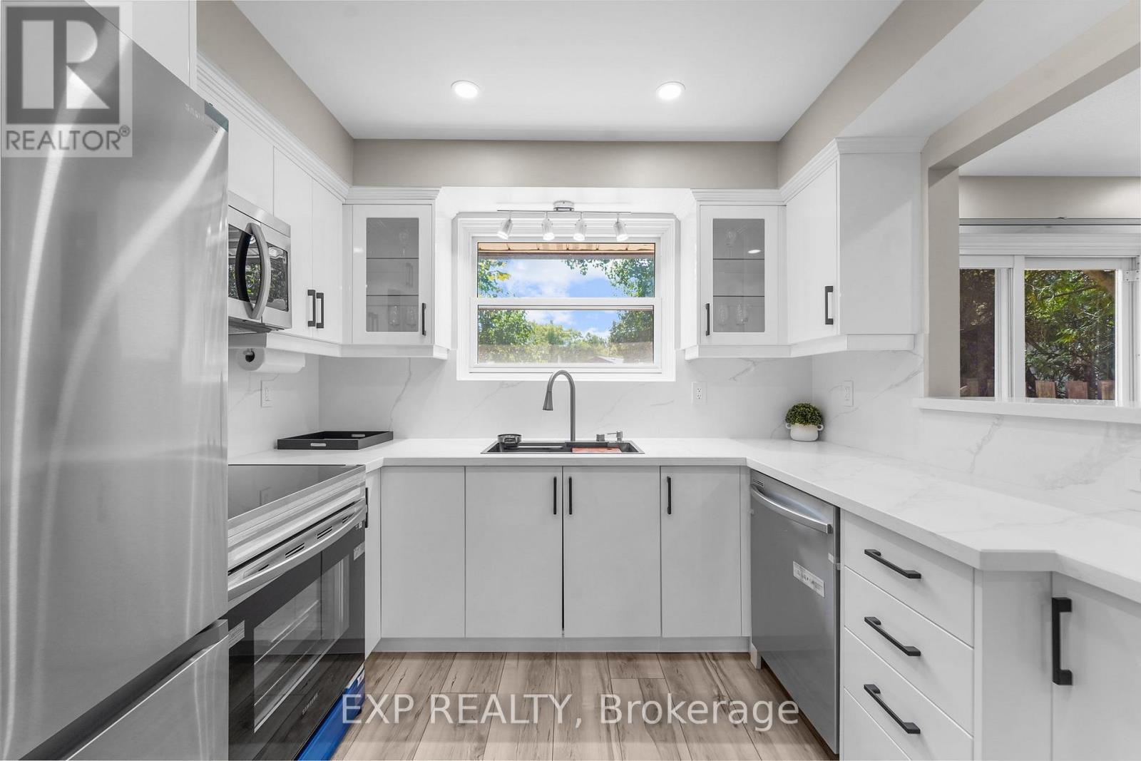 2258 MANCHESTER DRIVE - 9