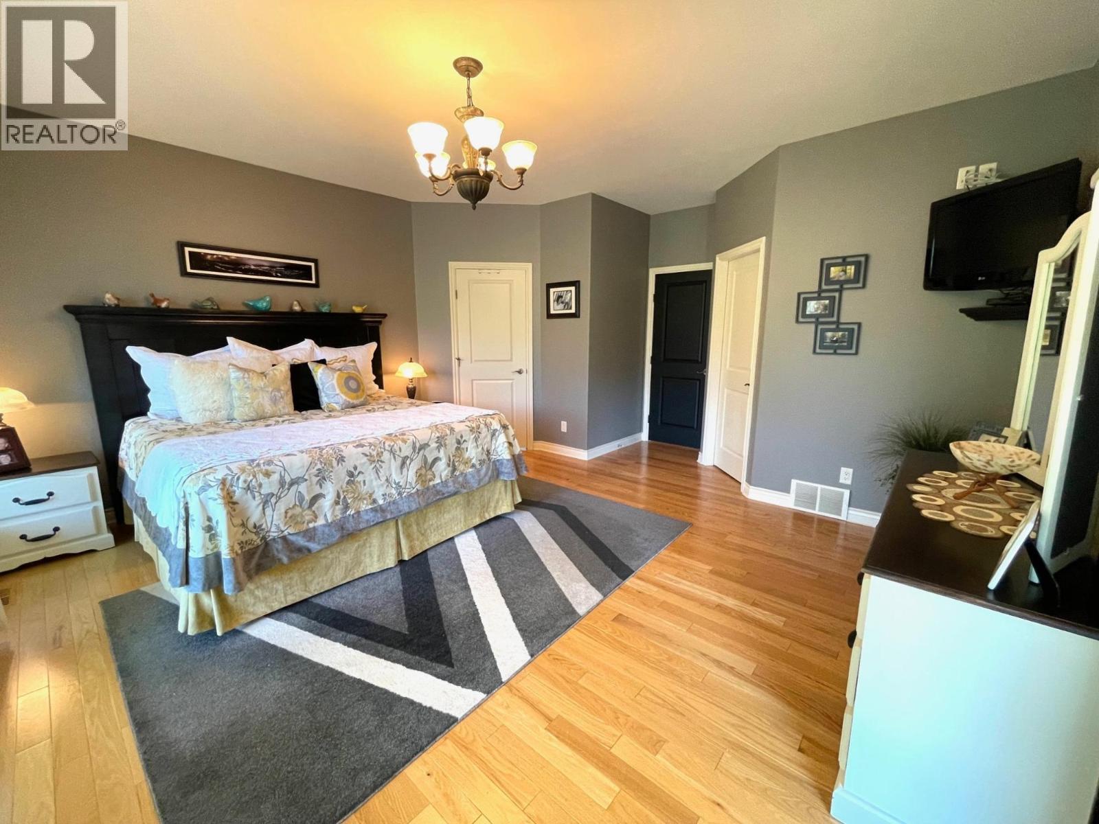 2210 BURGESS Avenue - Image 23