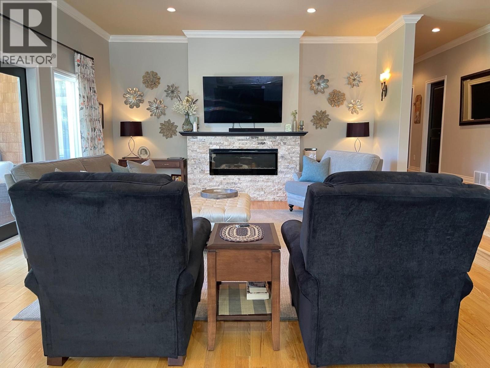 2210 BURGESS Avenue - 9