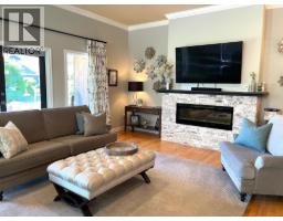 4pc Ensuite bath - 2210 Burgess Avenue, Merritt, BC V1K1R3 Photo 10