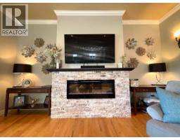 4pc Bathroom - 2210 Burgess Avenue, Merritt, BC V1K1R3 Photo 11