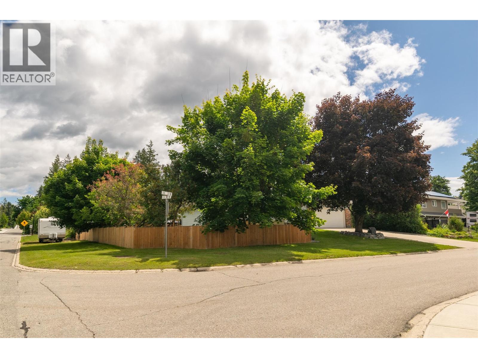  470 23 Street Northeast, Salmon Arm