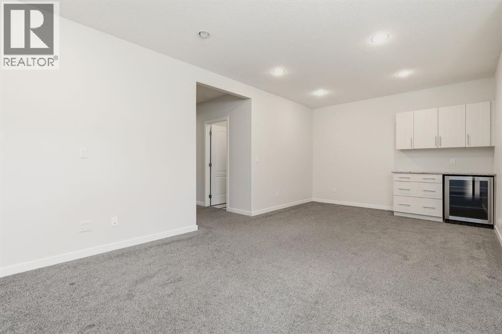 108 Evansborough Crescent NW — photo 35