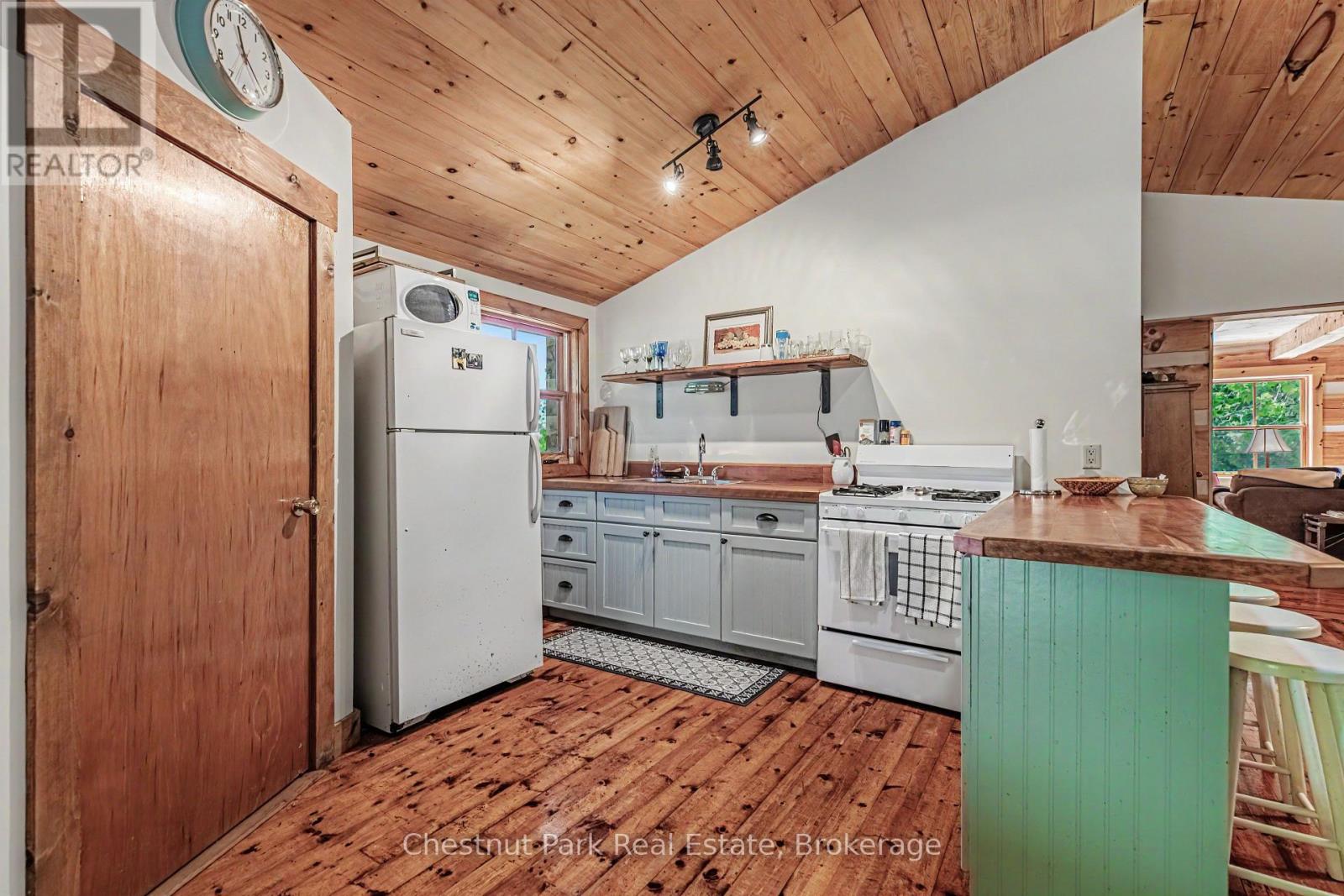 79 PINE TREE HARBOUR ROAD - 22