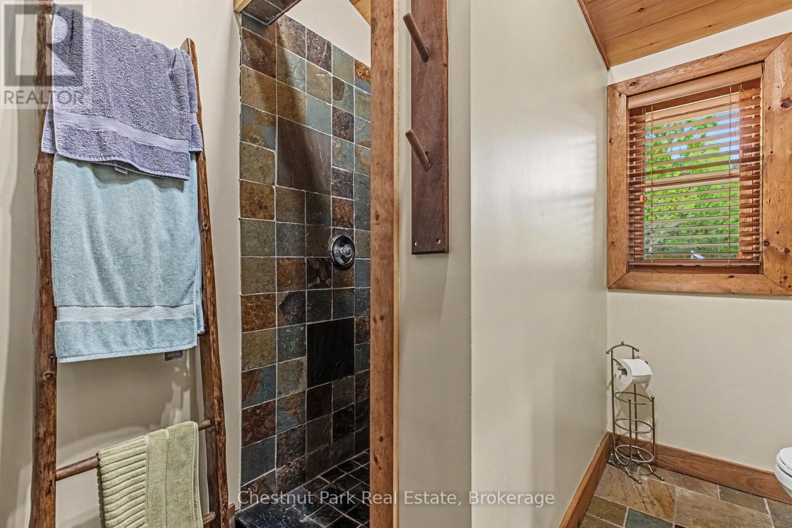 79 PINE TREE HARBOUR ROAD - 28
