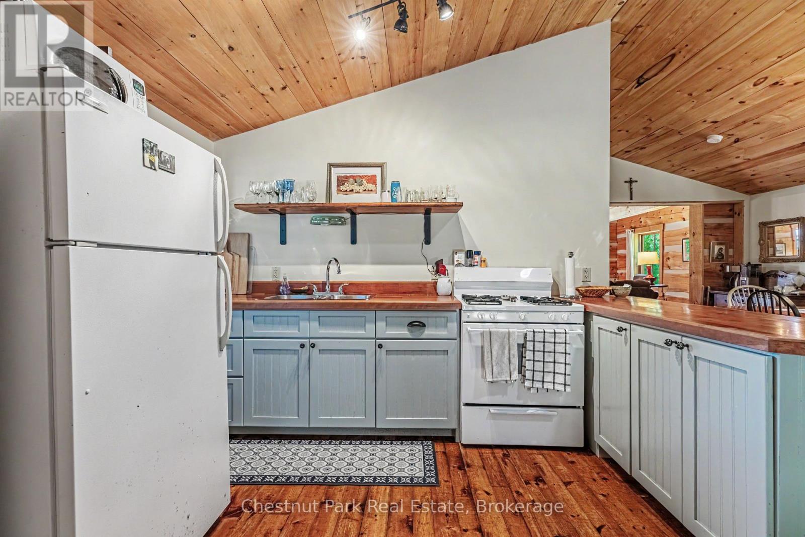 79 PINE TREE HARBOUR ROAD - 24