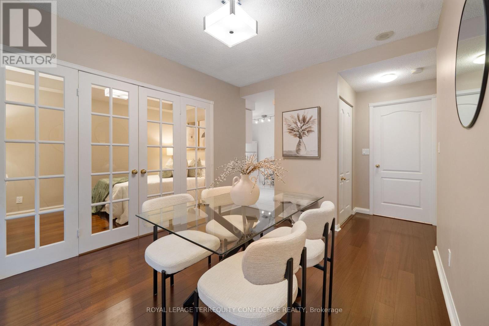 Dining Room - Side.