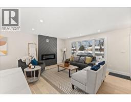Family room - 4385 Huron Church Line Road, Lasalle, ON N8H1H3 Photo 6