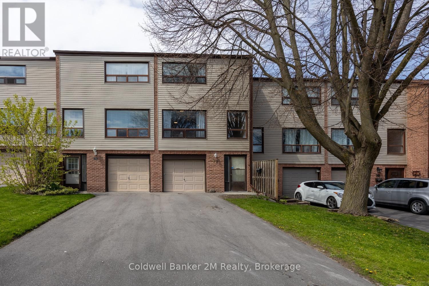 72 PARKLANE CIRCLE - 1