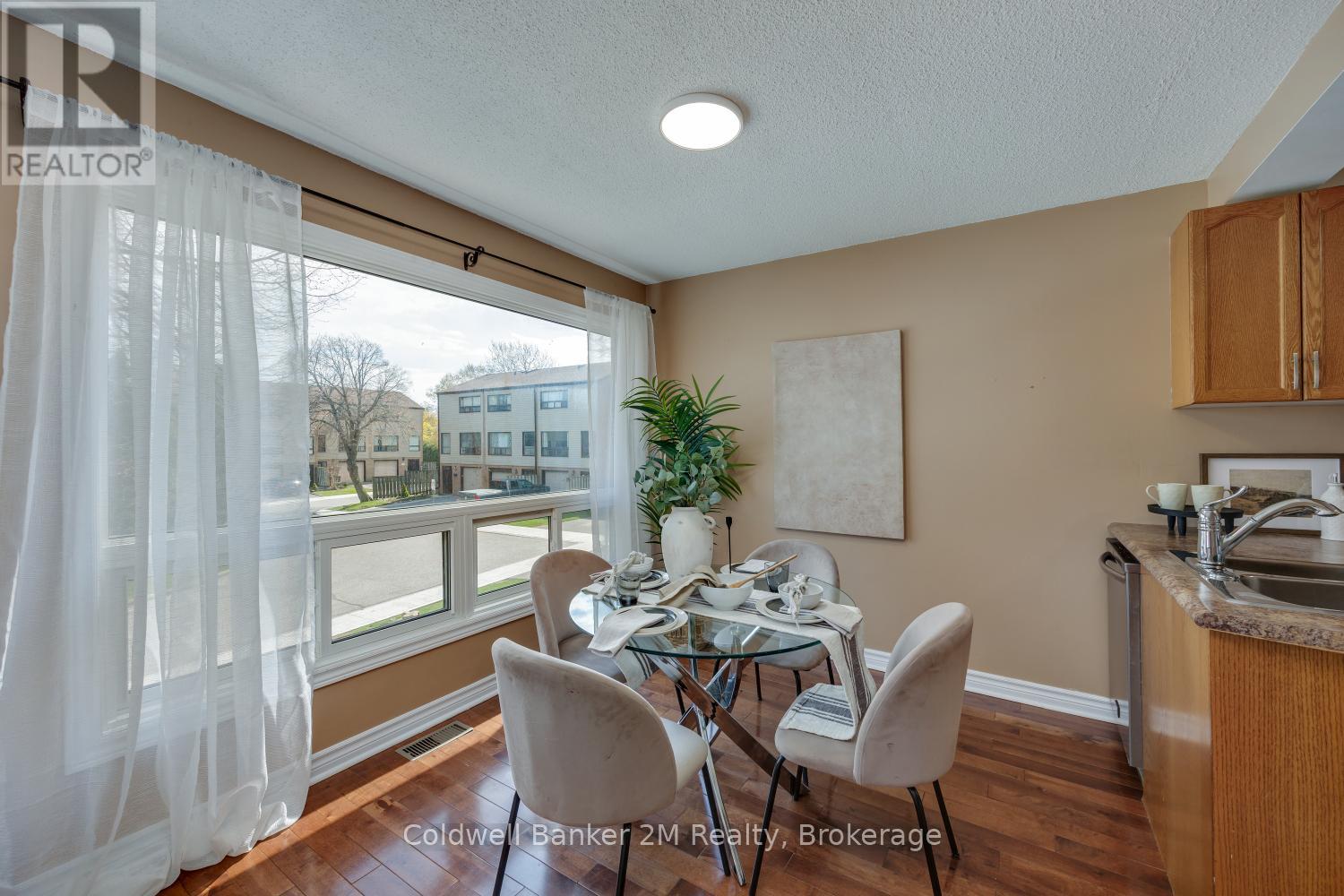 72 PARKLANE CIRCLE - 10