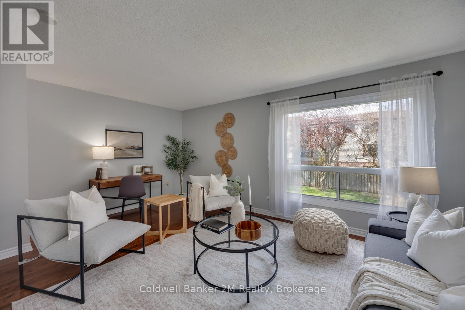 72 PARKLANE CIRCLE - 16