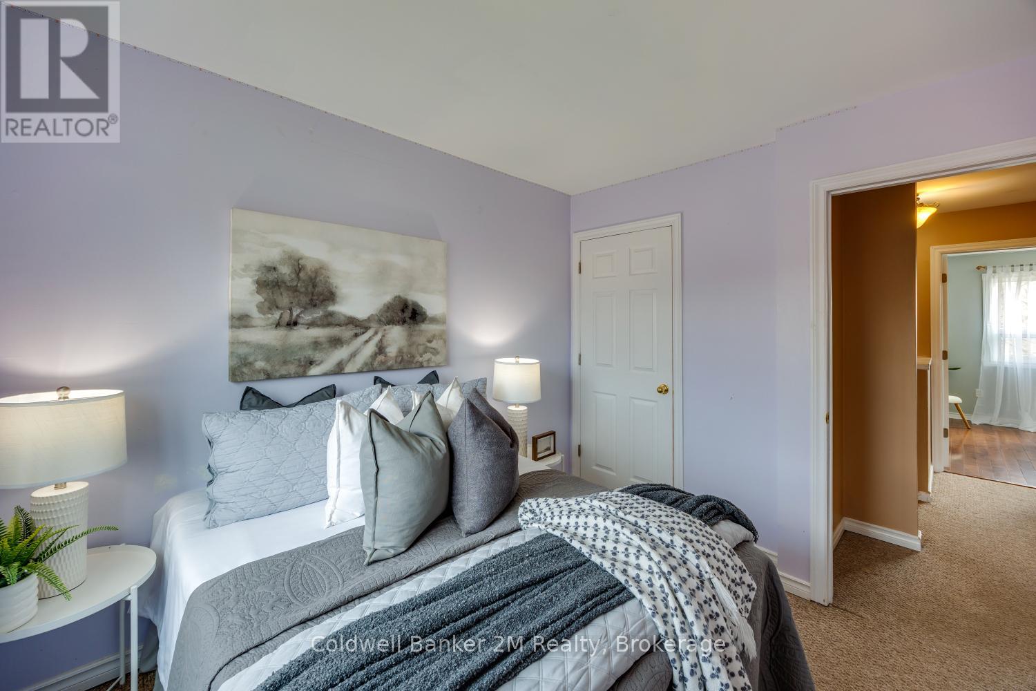 72 PARKLANE CIRCLE - 26
