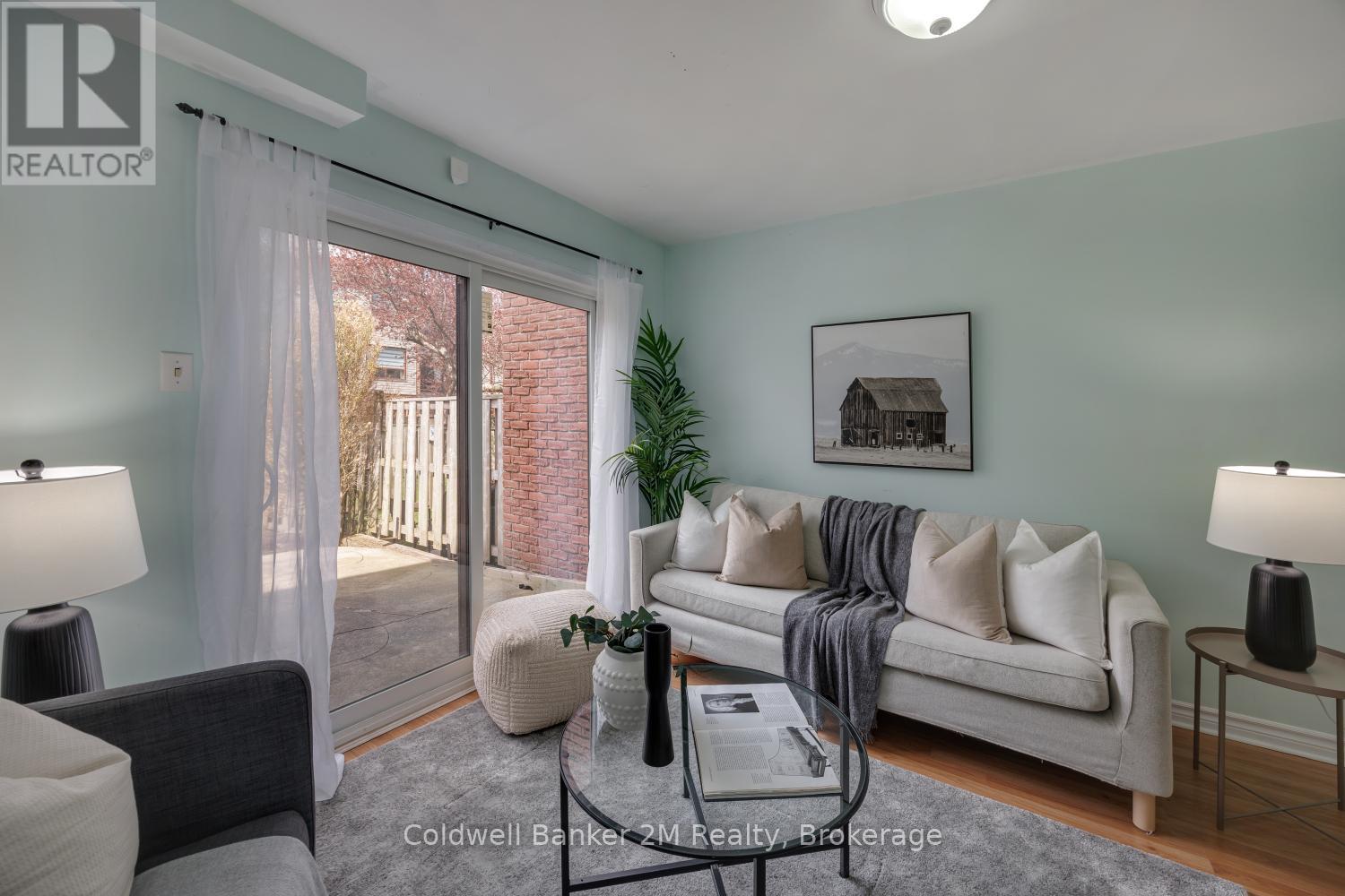 72 PARKLANE CIRCLE - 30