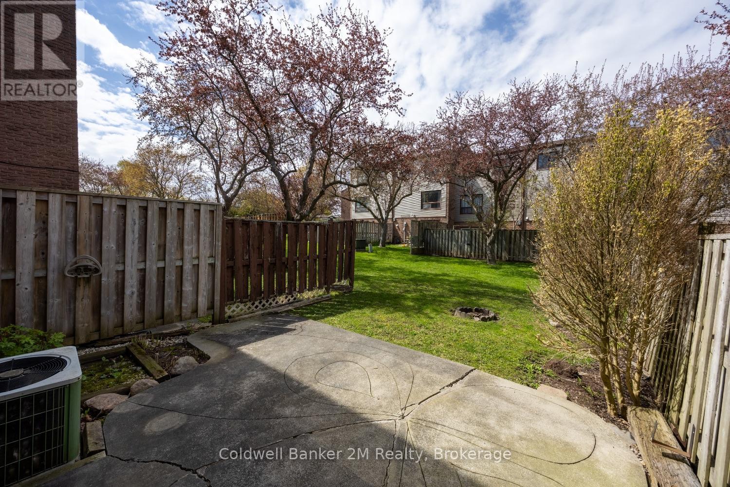72 PARKLANE CIRCLE - 34