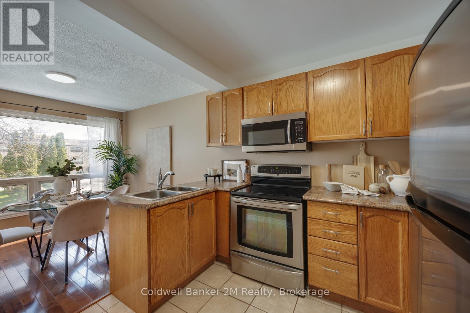 72 PARKLANE CIRCLE - 5