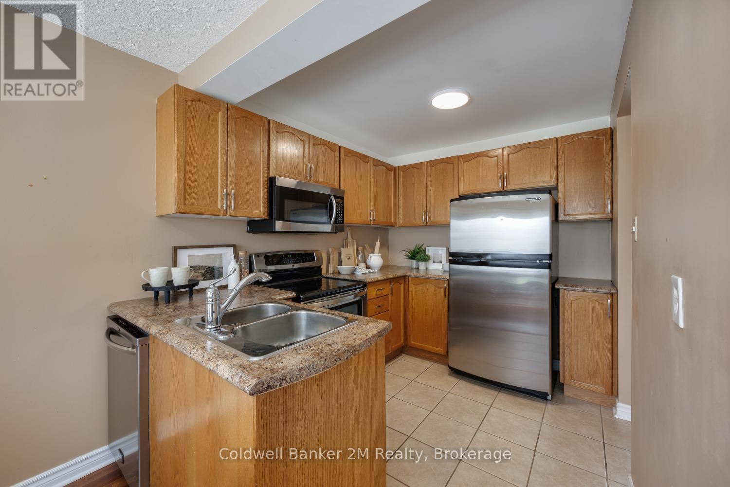 72 PARKLANE CIRCLE - 7