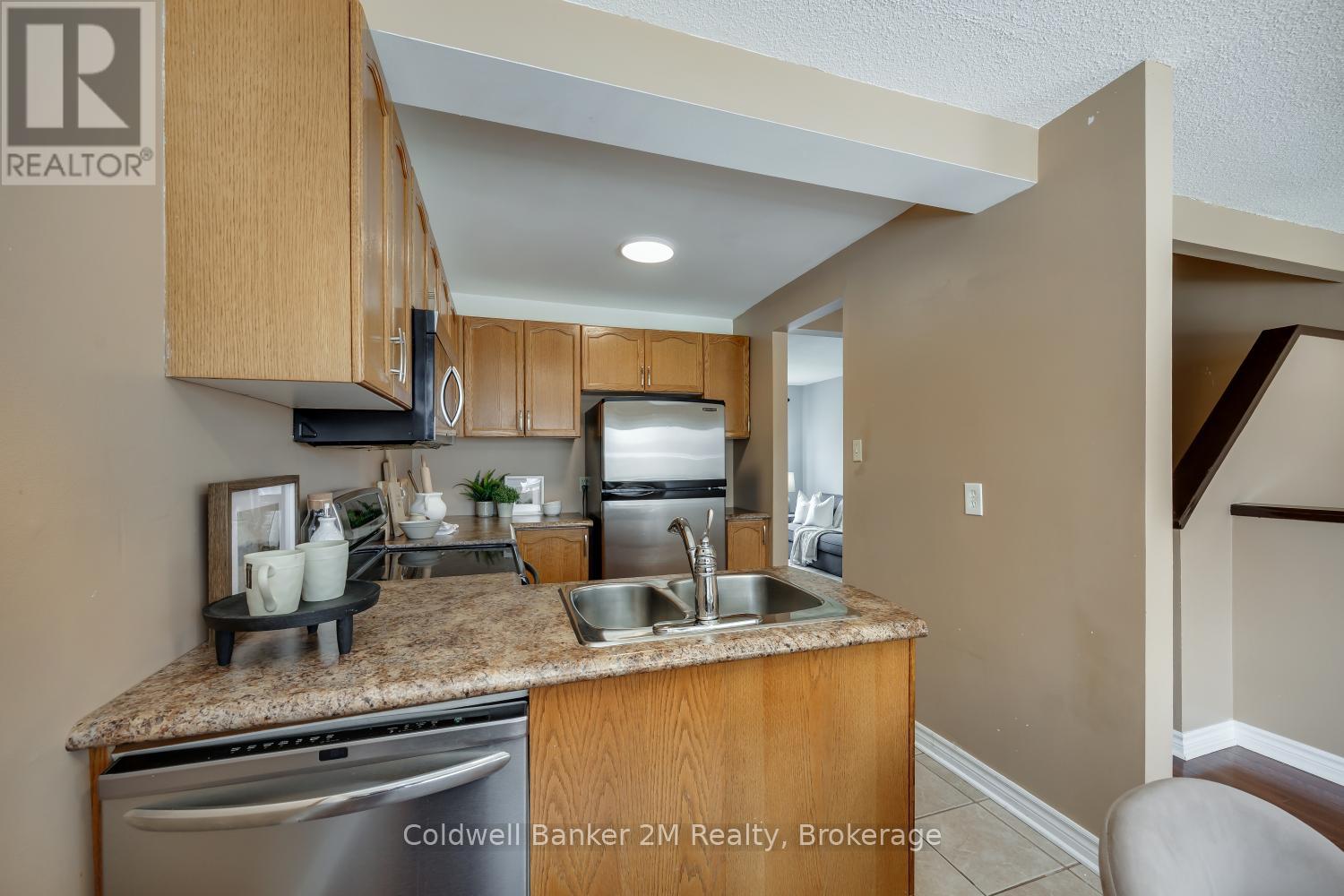 72 PARKLANE CIRCLE - 8