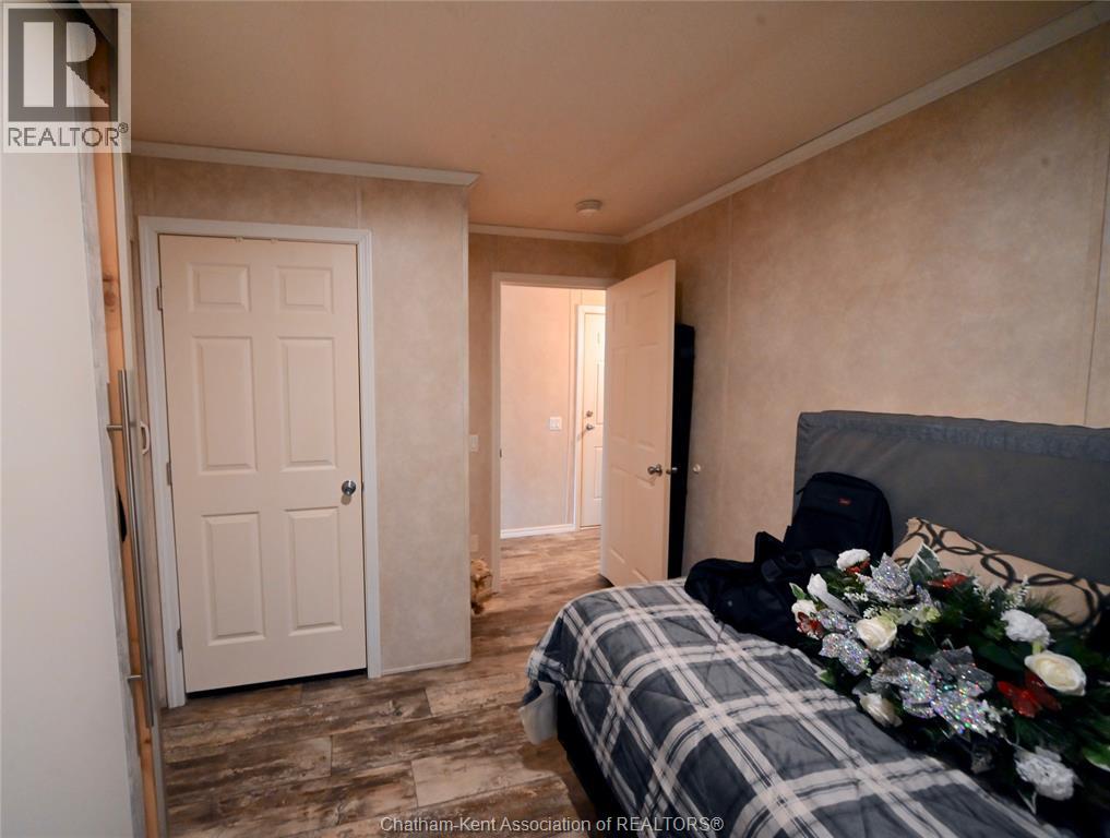 15895 Longwoods ROAD - 24