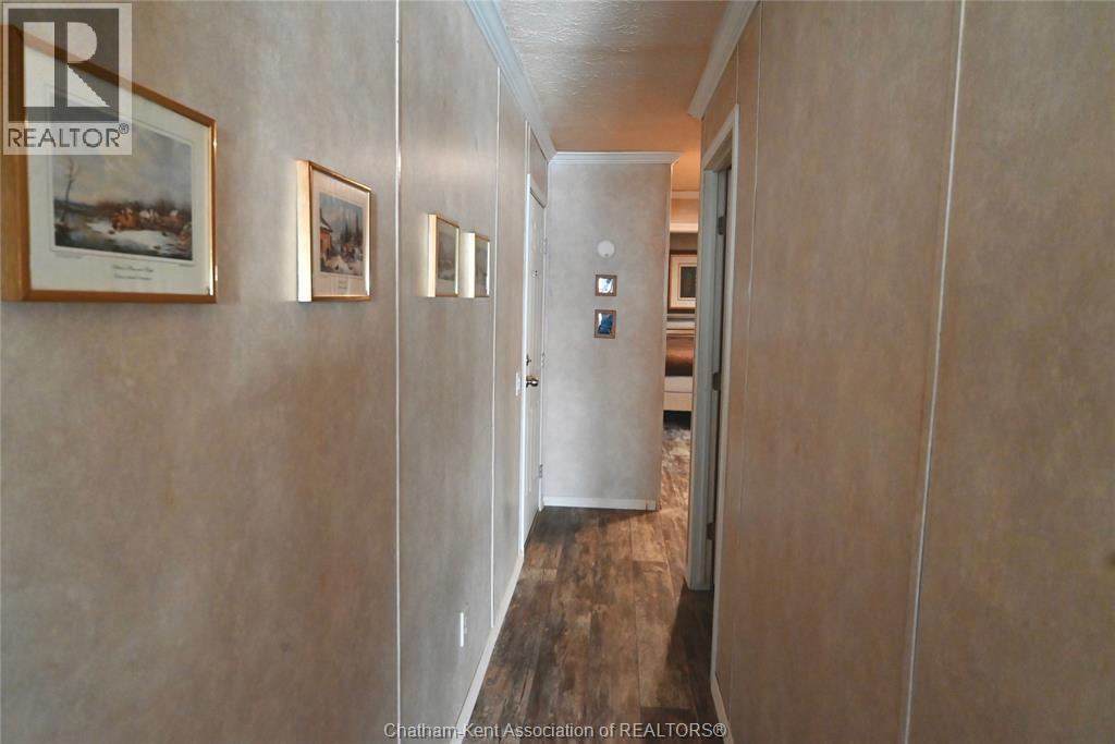 15895 Longwoods ROAD - 15