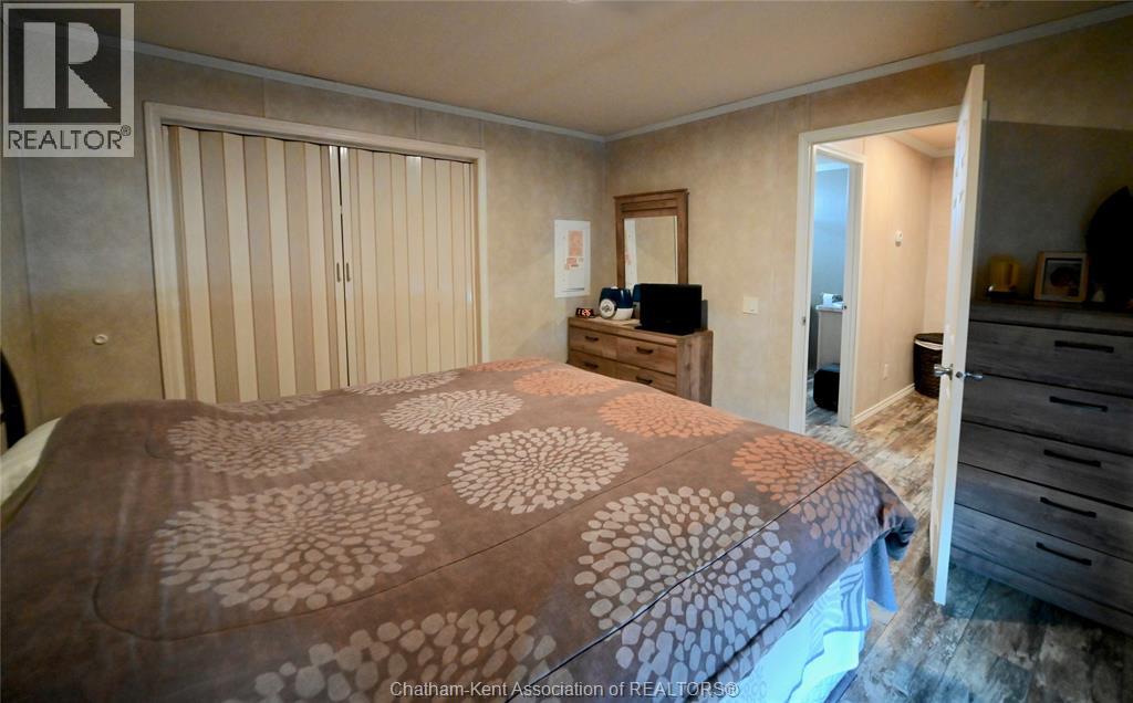 15895 Longwoods ROAD - 22