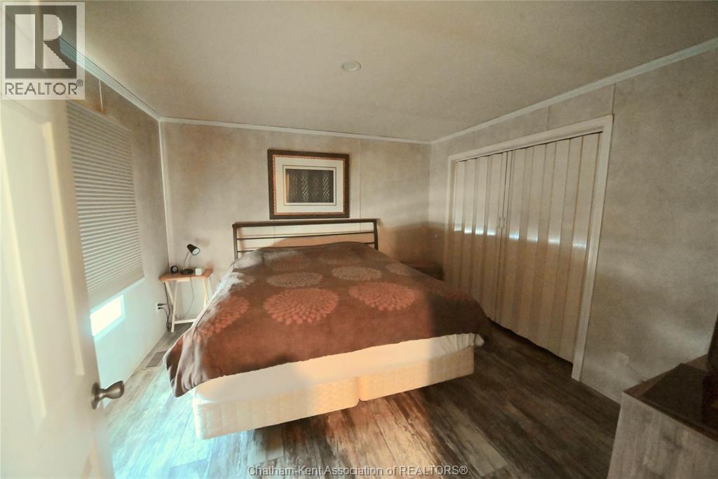 15895 Longwoods ROAD - 19
