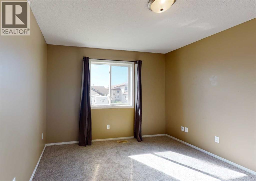 A,B, 10761 73 Avenue - 16