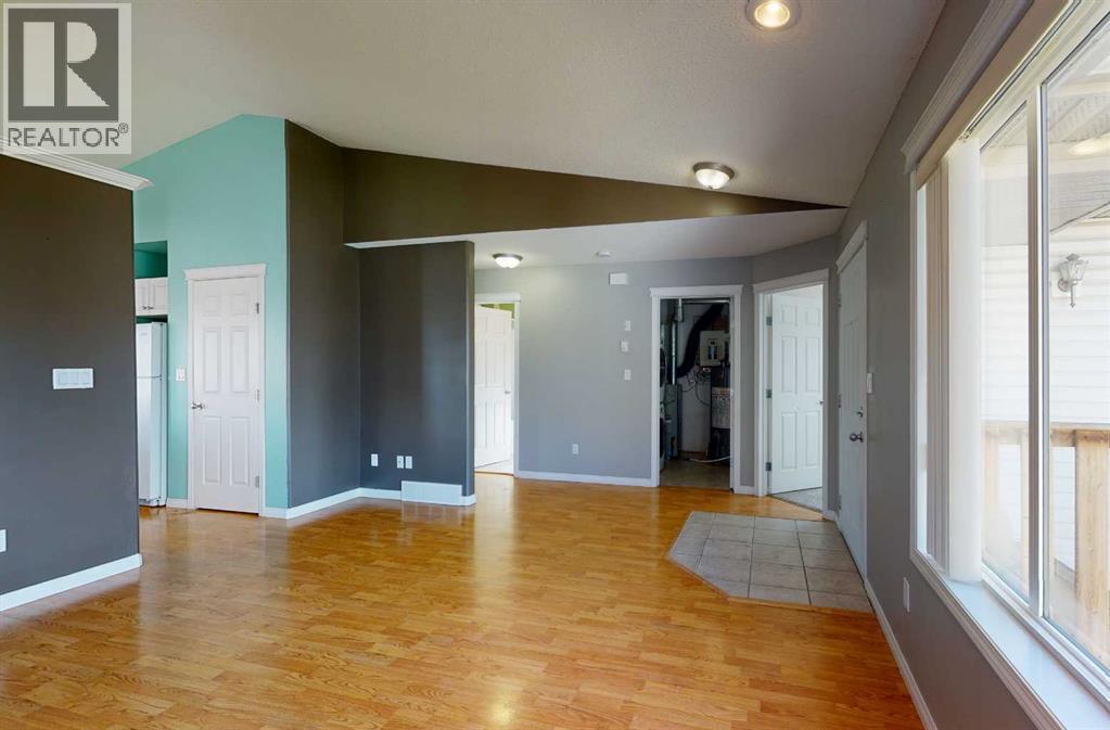 A,B, 10761 73 Avenue - 11