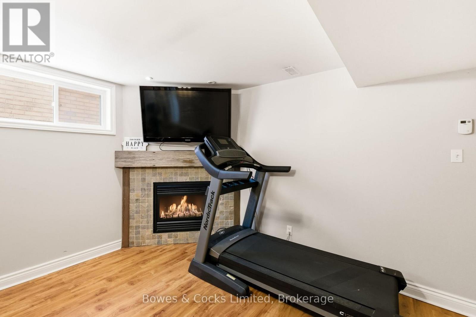 347 MIDDLEFIELD ROAD - 29