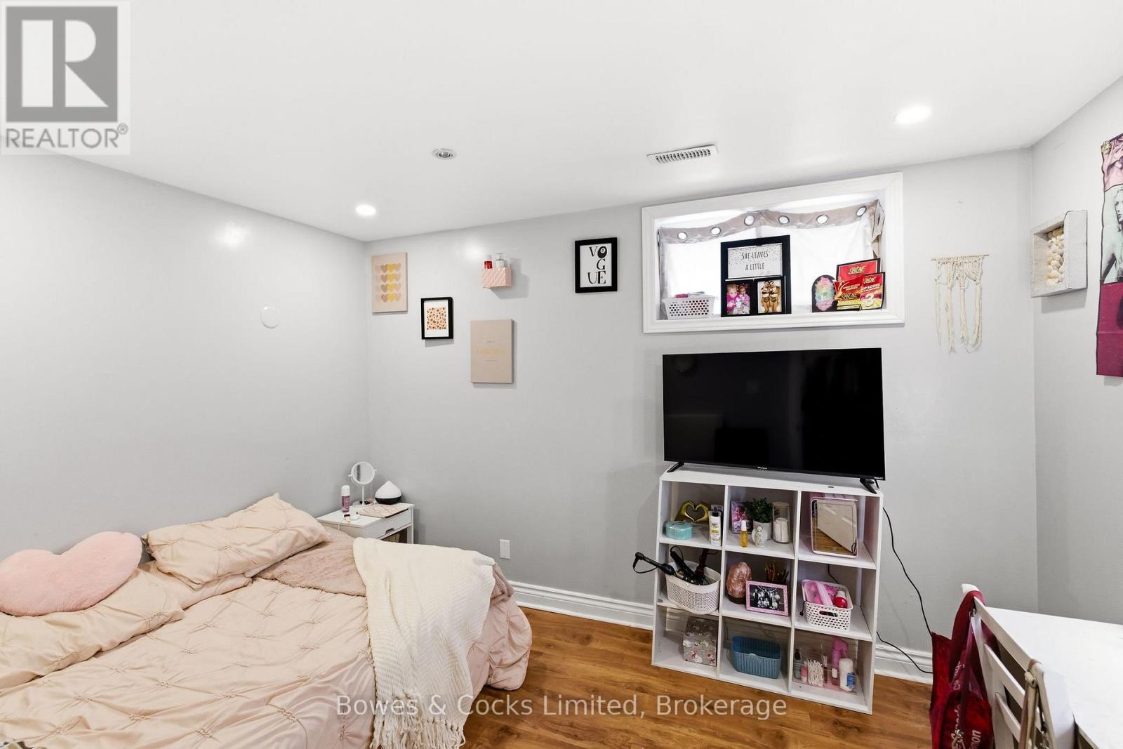 347 MIDDLEFIELD ROAD - 35