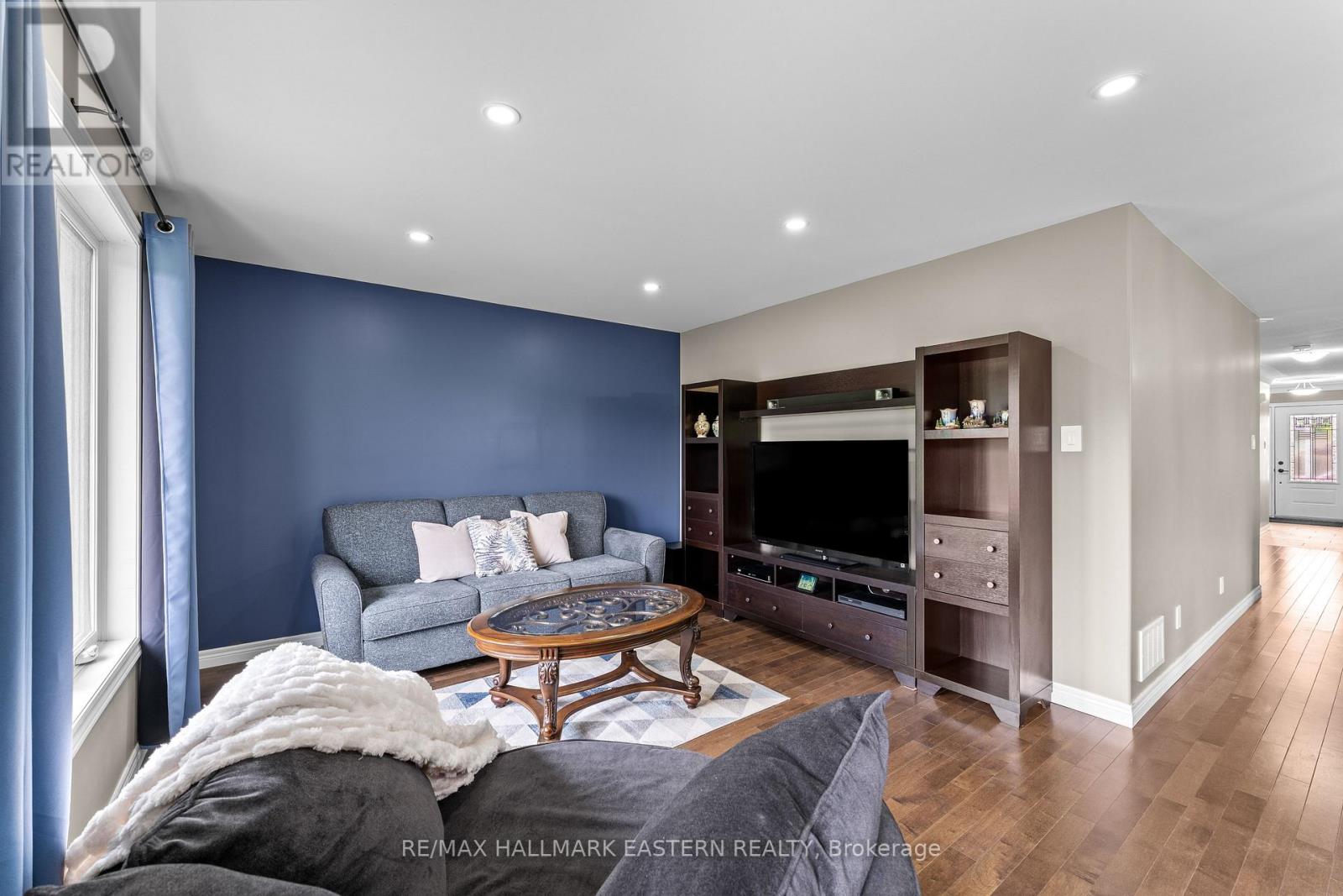 7 MILLPOND LANE - 9