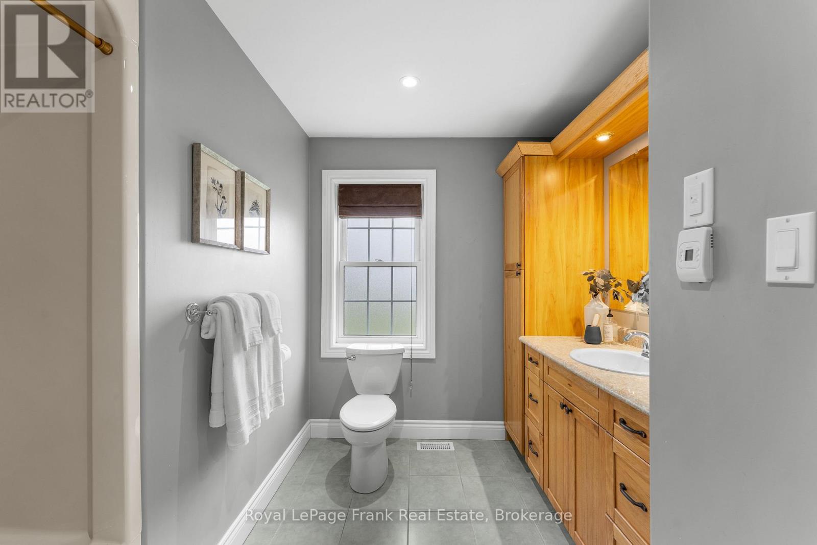 382 LAKEHURST CIRCLE ROAD - 25