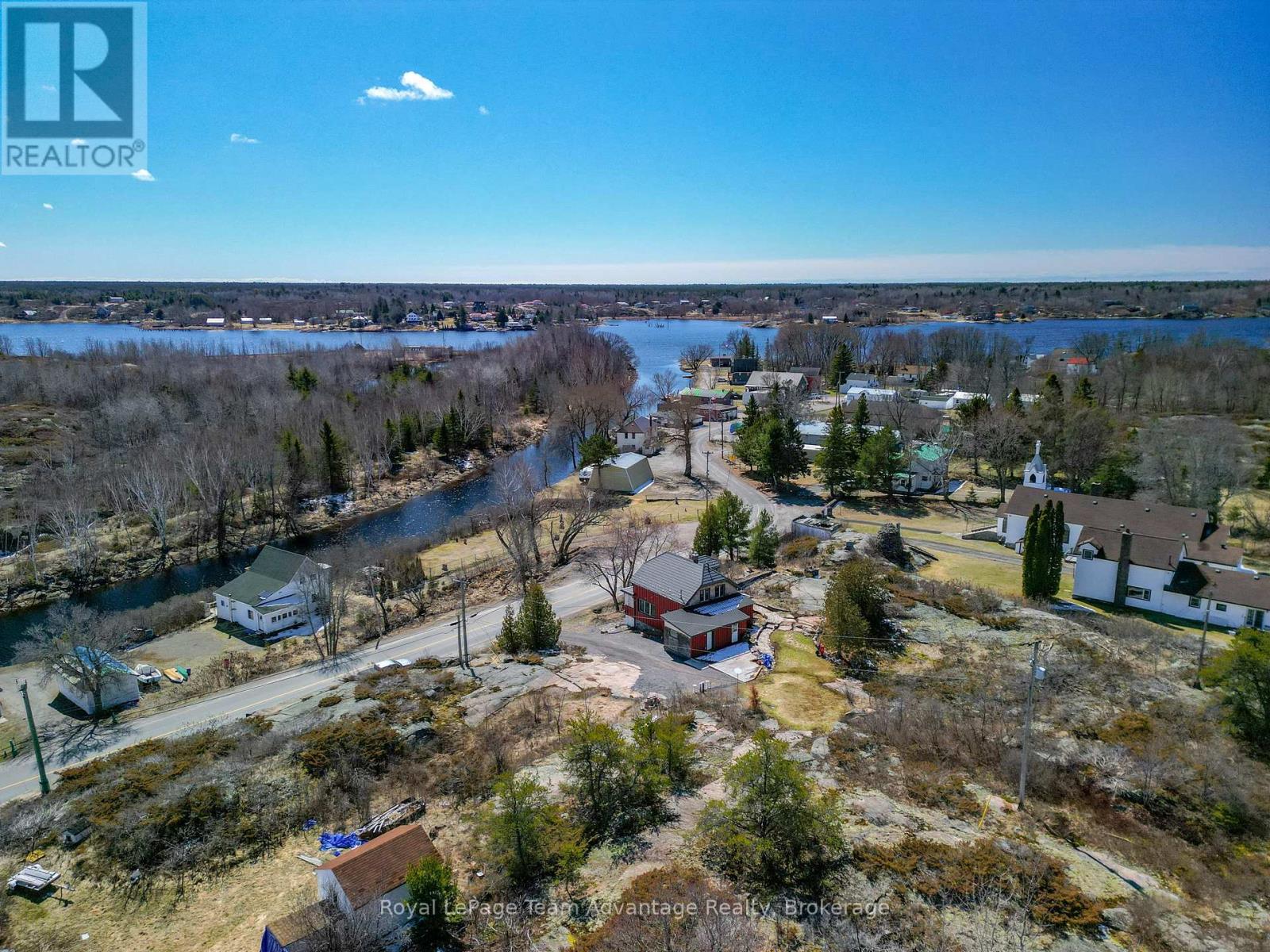 945 RIVERSIDE DRIVE - 1